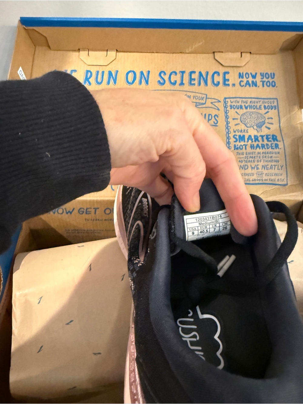 Brooks Glycerin 19 Women's Black Running Shoe with Pink Midsole New In Box - Picture 4 of 5